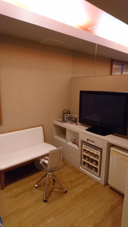 Hotel Eris Hakata (Adults Only) Fukuoka  Bagian luar foto