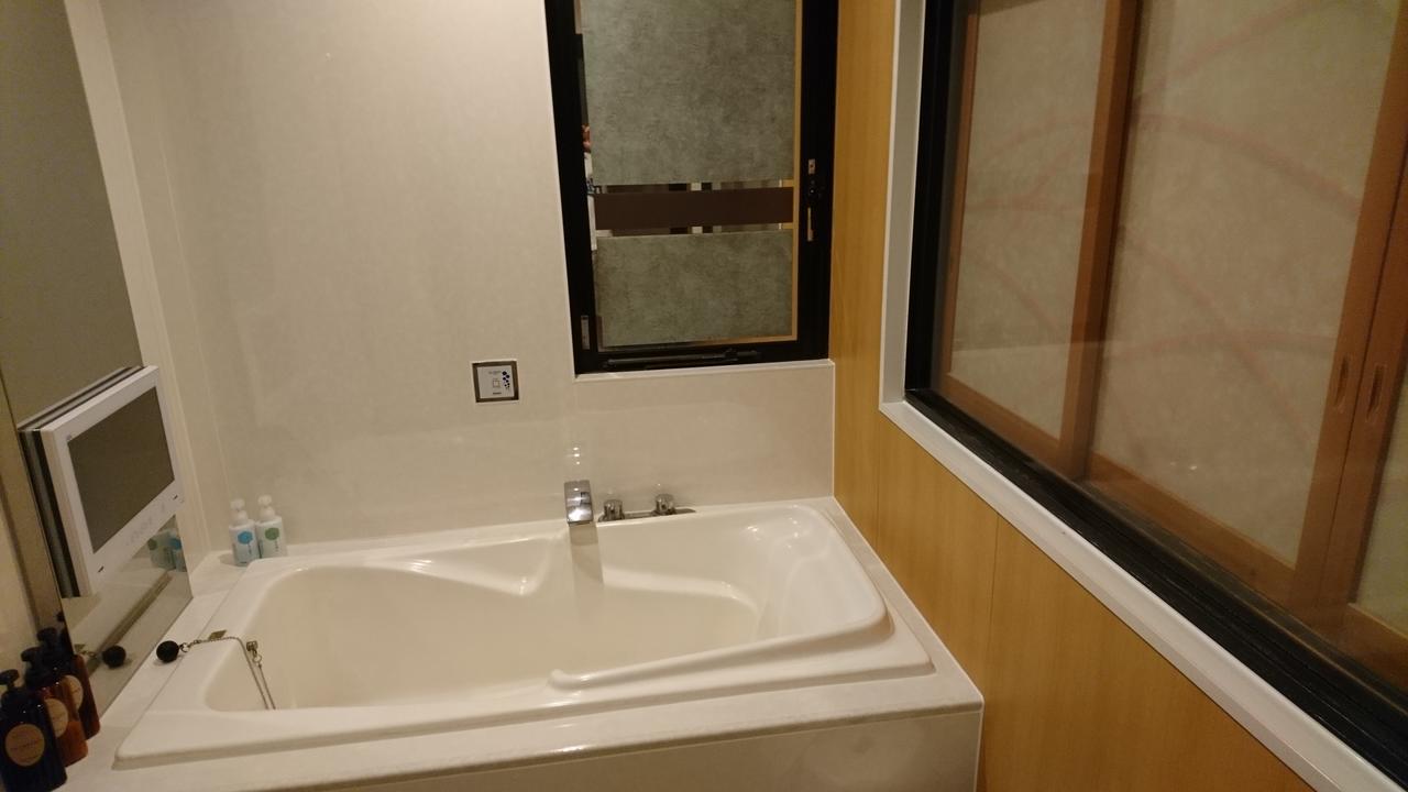 Hotel Eris Hakata (Adults Only) Fukuoka  Bagian luar foto