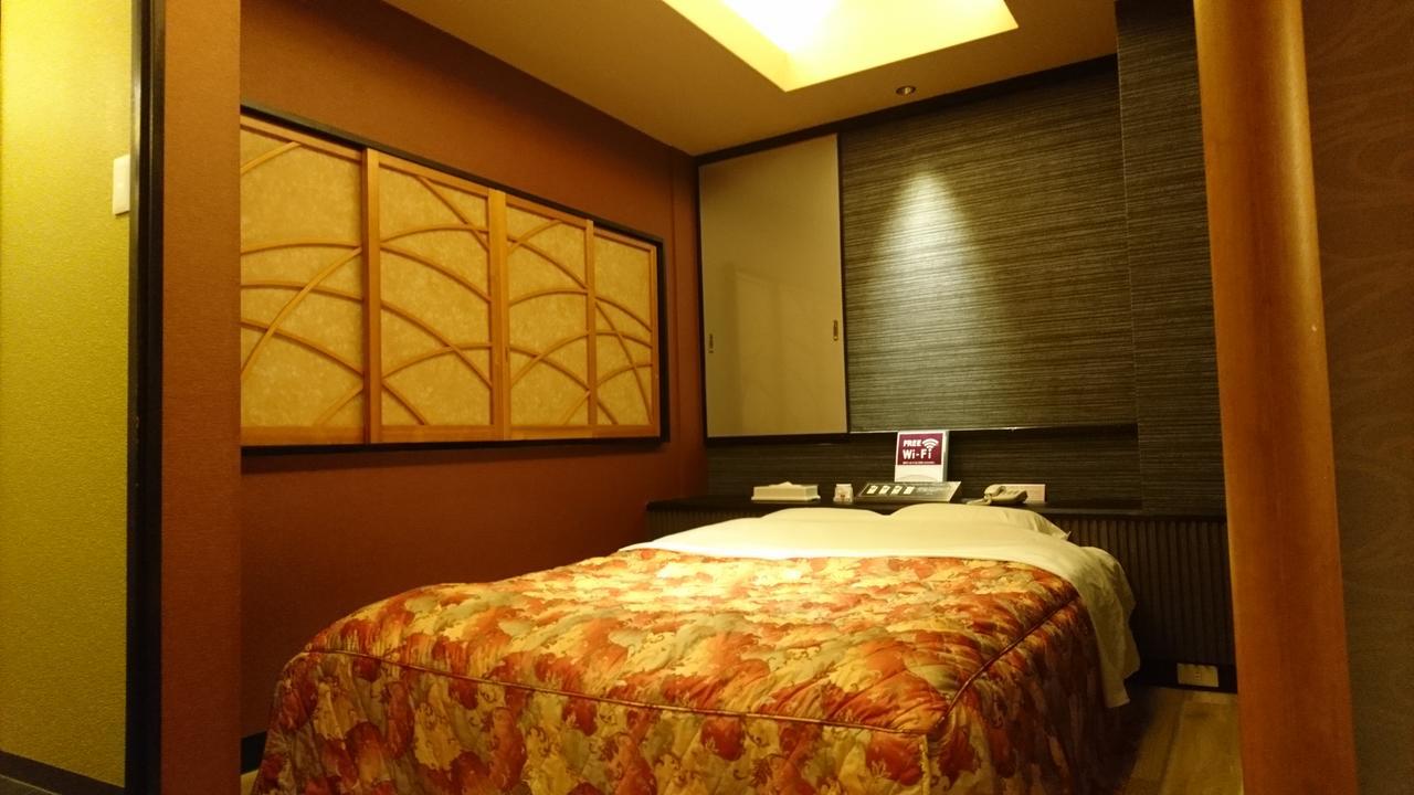 Hotel Eris Hakata (Adults Only) Fukuoka  Bagian luar foto